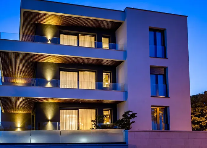 Rocca Riviera Luxury