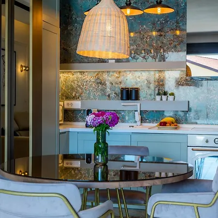 Rocca Riviera Luxury *